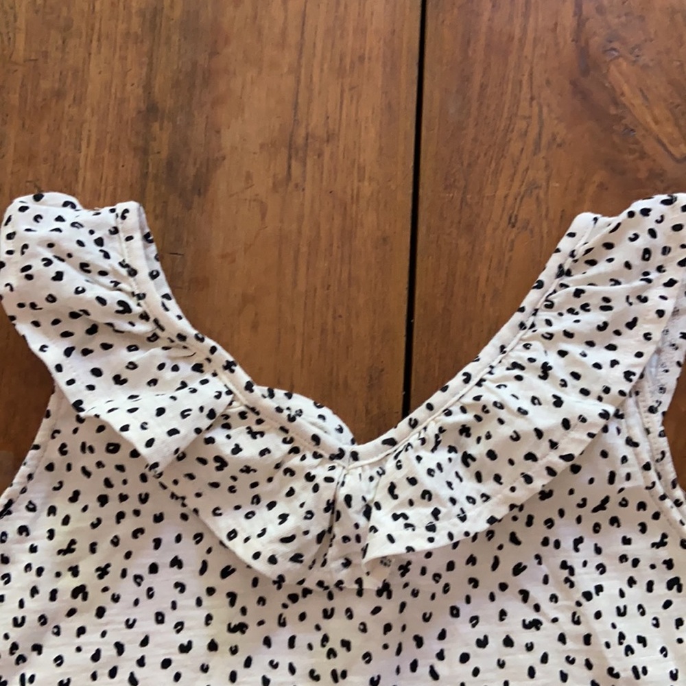 Old Navy Girls ruffled Top Size 10-12 - Picture 3 of 5